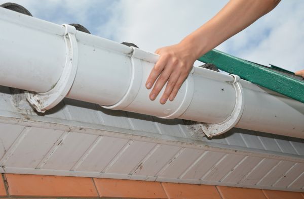 Gutter Reattachment in Copperas Cove