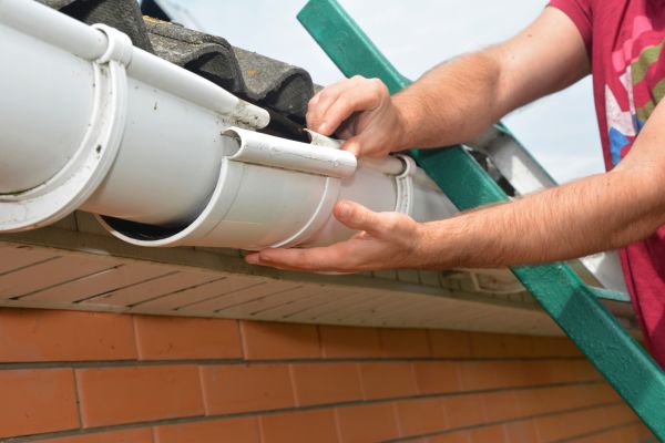Cost of Large Gutter Repair in Copperas Cove