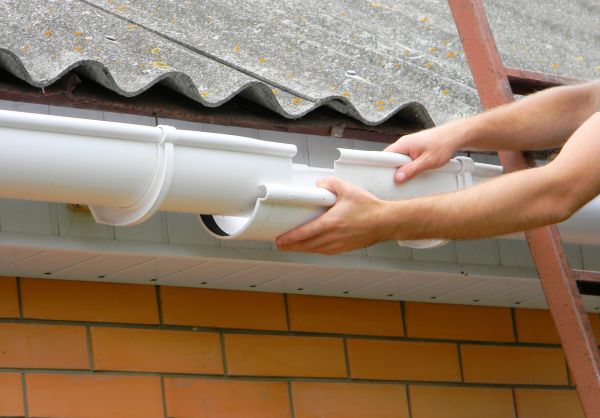 Cost of Gutter Hanging in Copperas Cove